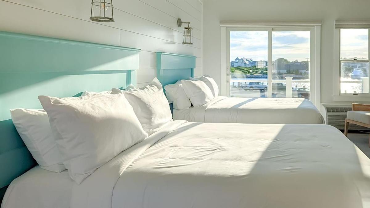 Falmouth Tides Экстерьер фото